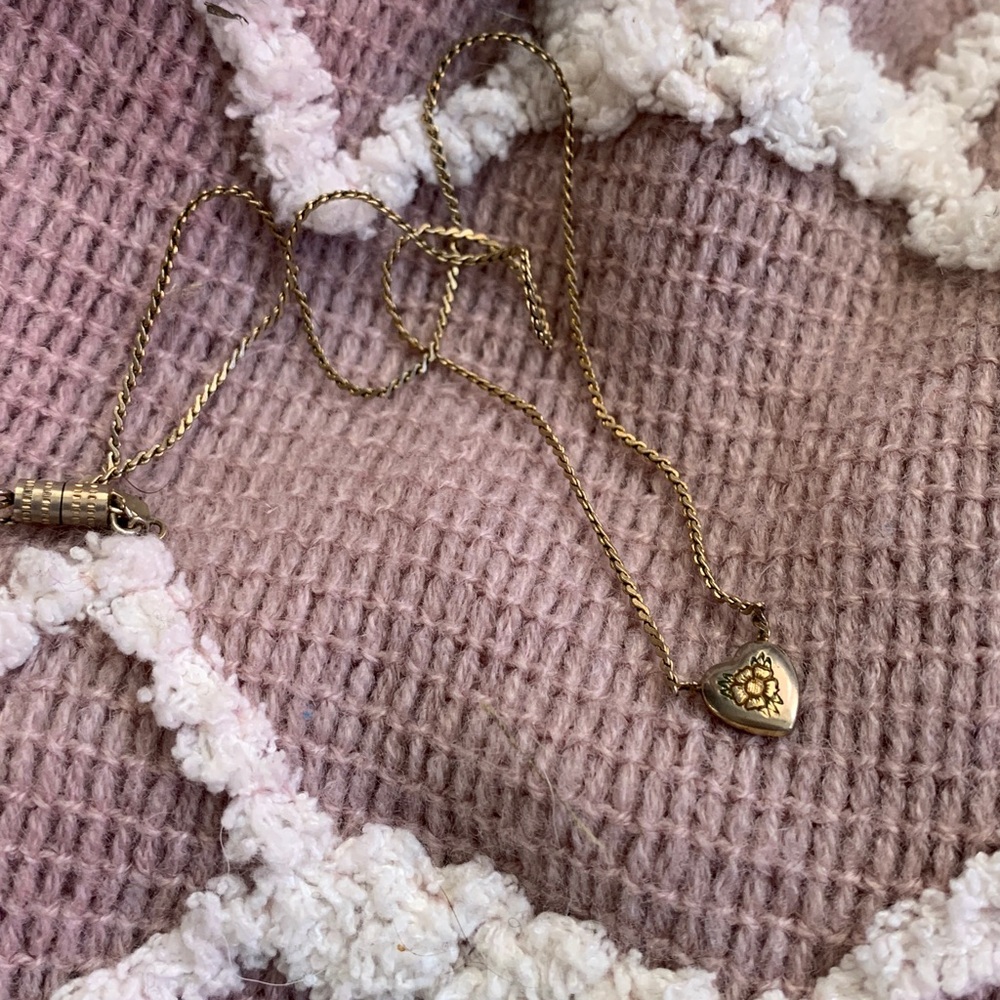 Vintage Heart Pendant Necklace
